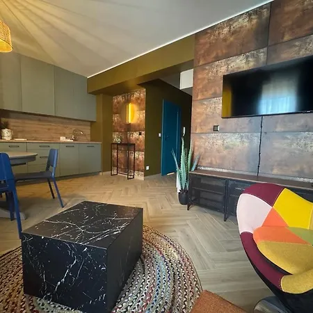 Color * 普沃茨克